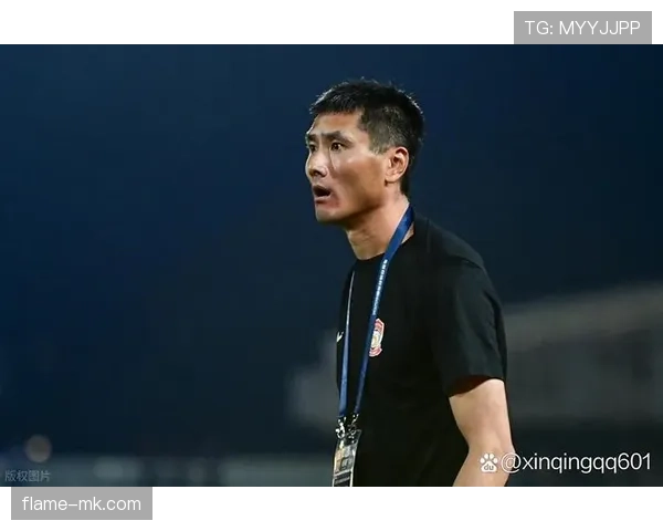 足球铁腕教头施展新战术，球队表现稳健迎来关键胜利