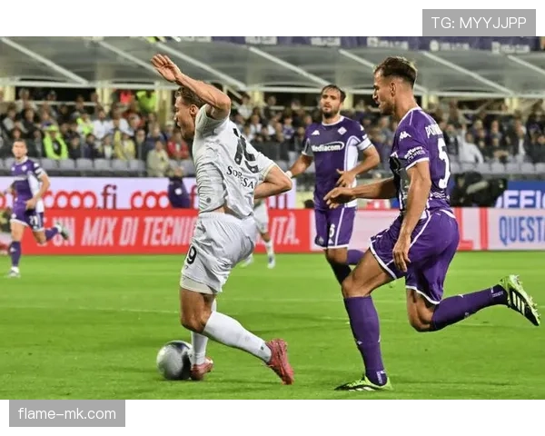 足球赛季最佳球员表现稳健,数据领跑联赛 足球赛季最佳球员表现稳健,数据领跑联赛