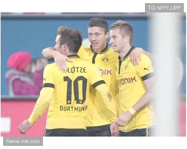 莱万多夫斯基与凯恩能力对比：全能中锋与终结机器的差异